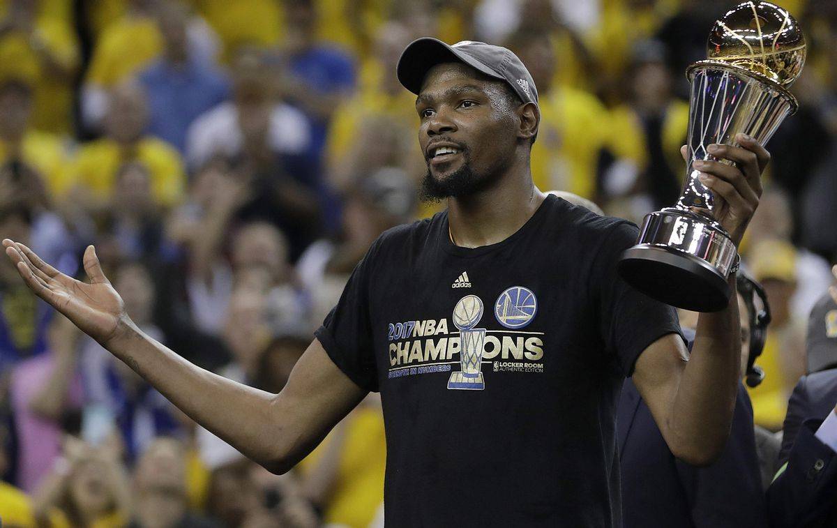 转折点！底特律活塞扳平良机，NBA季后赛今夜攻防权衡，质疑声仍在，阵容厚度经受考验的简单介绍